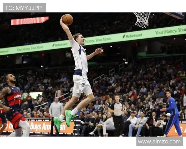 【菜鸟】科沃德12分钟16分8板遗憾伤退 费尔斯21分奎因13分6板4助